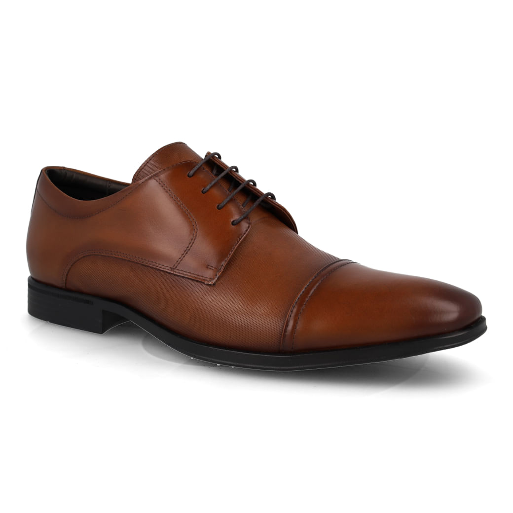 Sapato social masculino Constantino 4220 na cor whisky visto em ângulo frontal direito para ajuste e conforto.